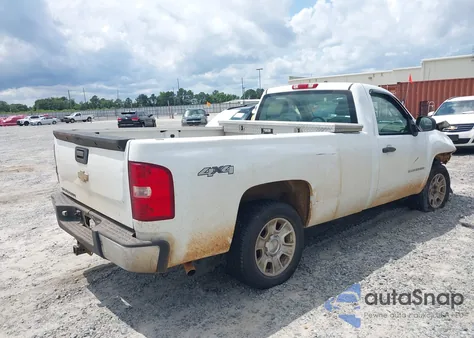 2008 Chevrolet Silverado 1500 Work Truck z USA, uszkodzony, nr VIN 1GCEK14X58Z216849